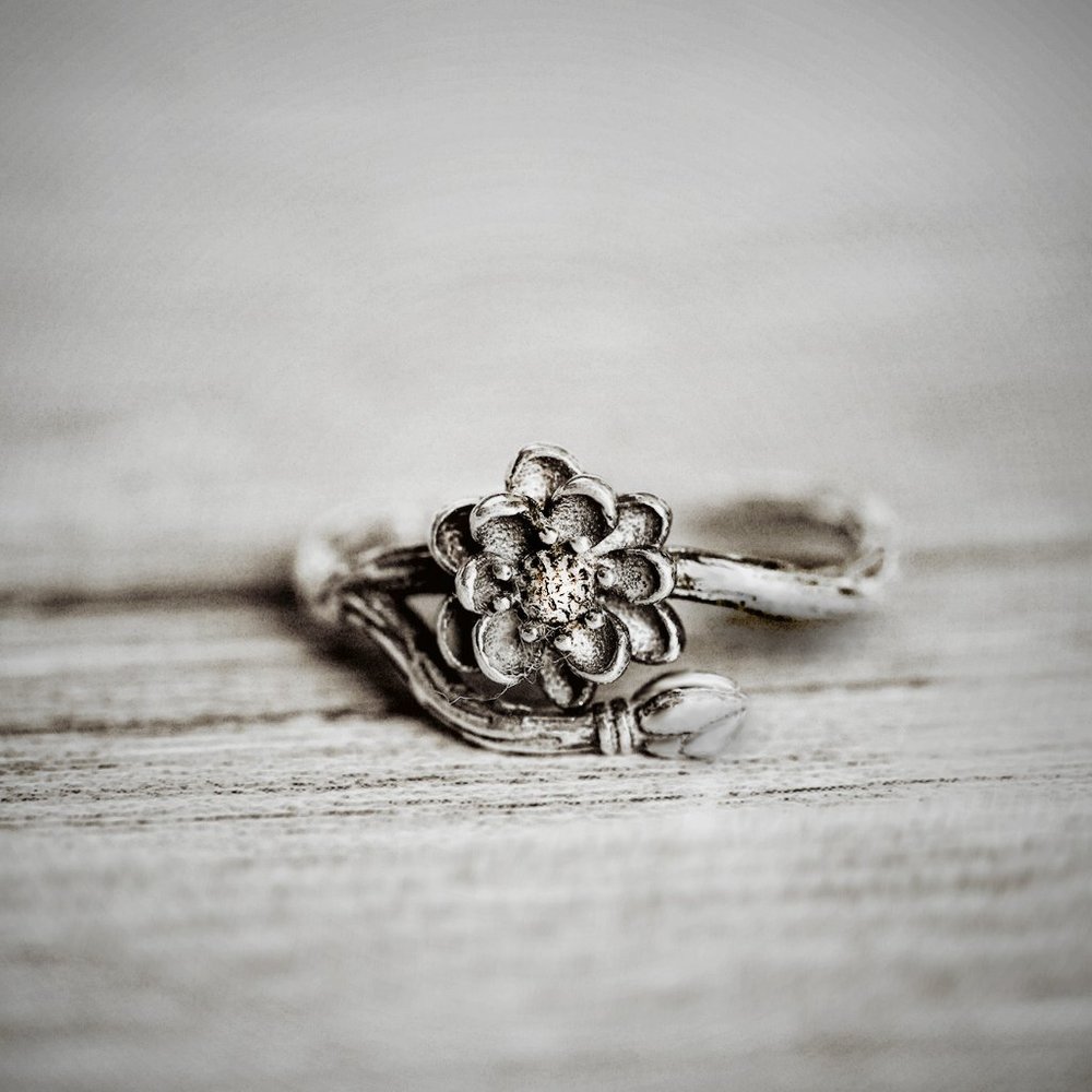 Antique Sterling Silver Lotus Flower Ring Cute - Picture 4 of 9